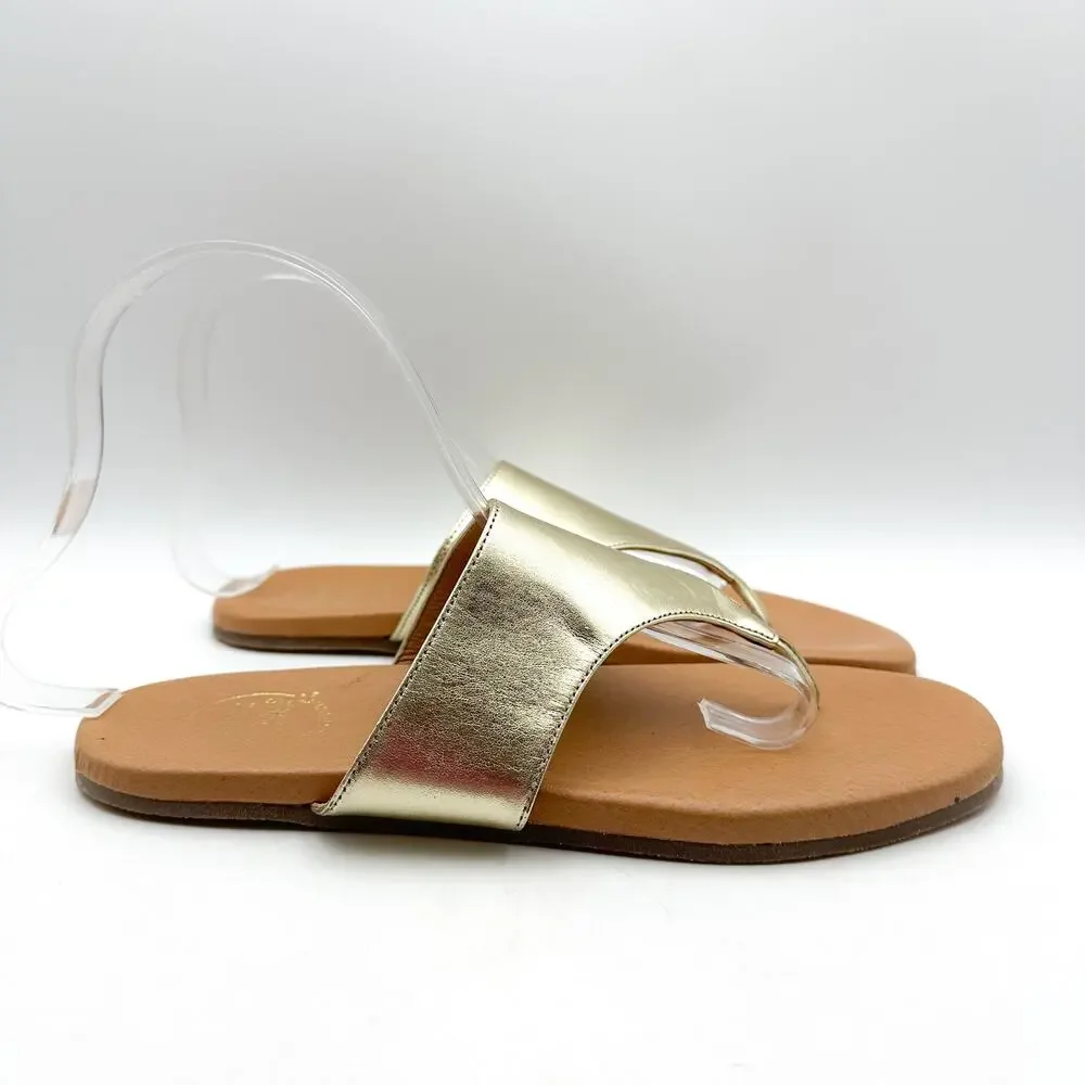ANDRE ASSOUS Womens Paige Sandal EU 39 US 8-8.5 Metallic Gold Tan Flip Flop NWOB